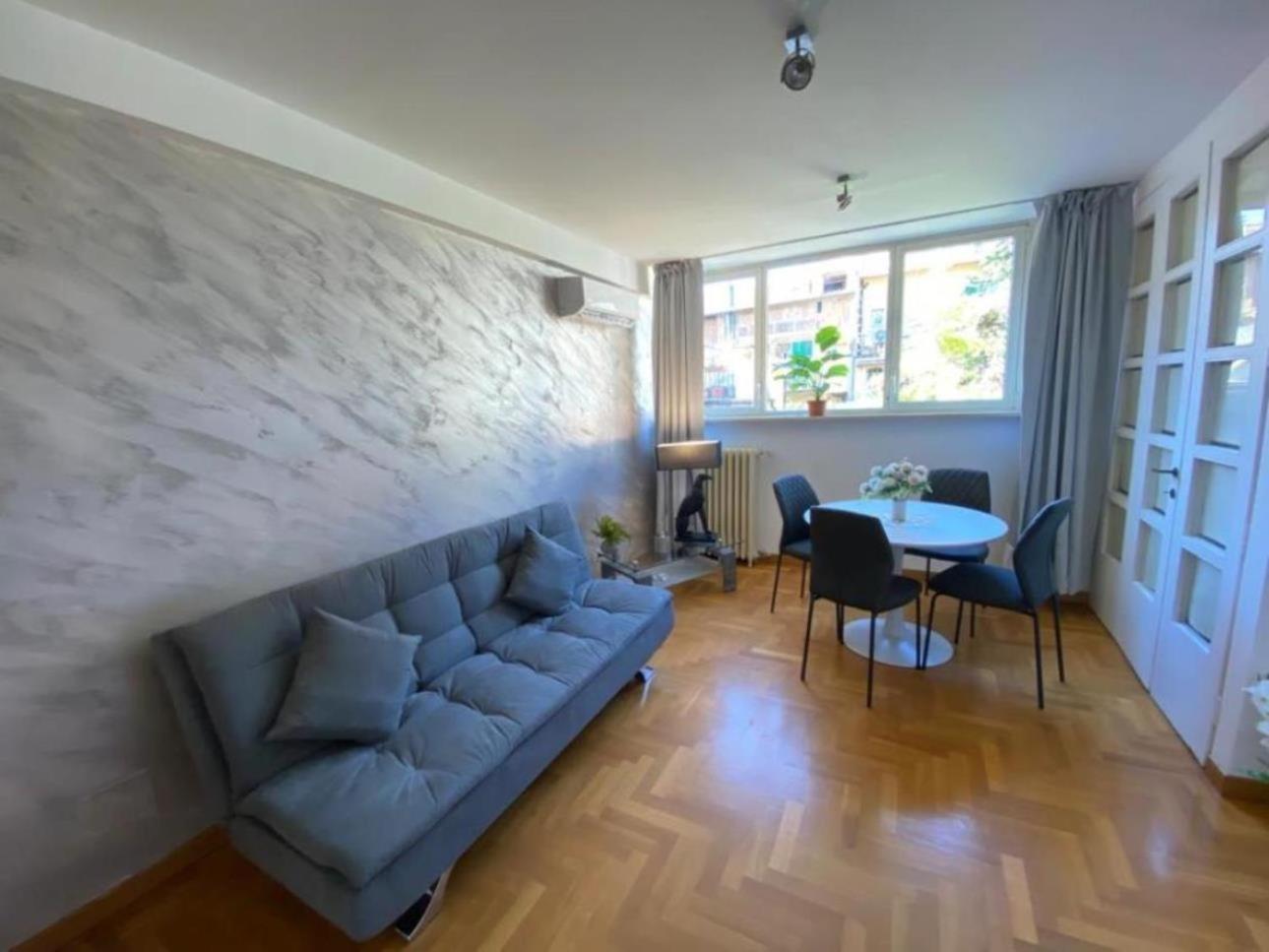Apartment Margutta Domitia Rom